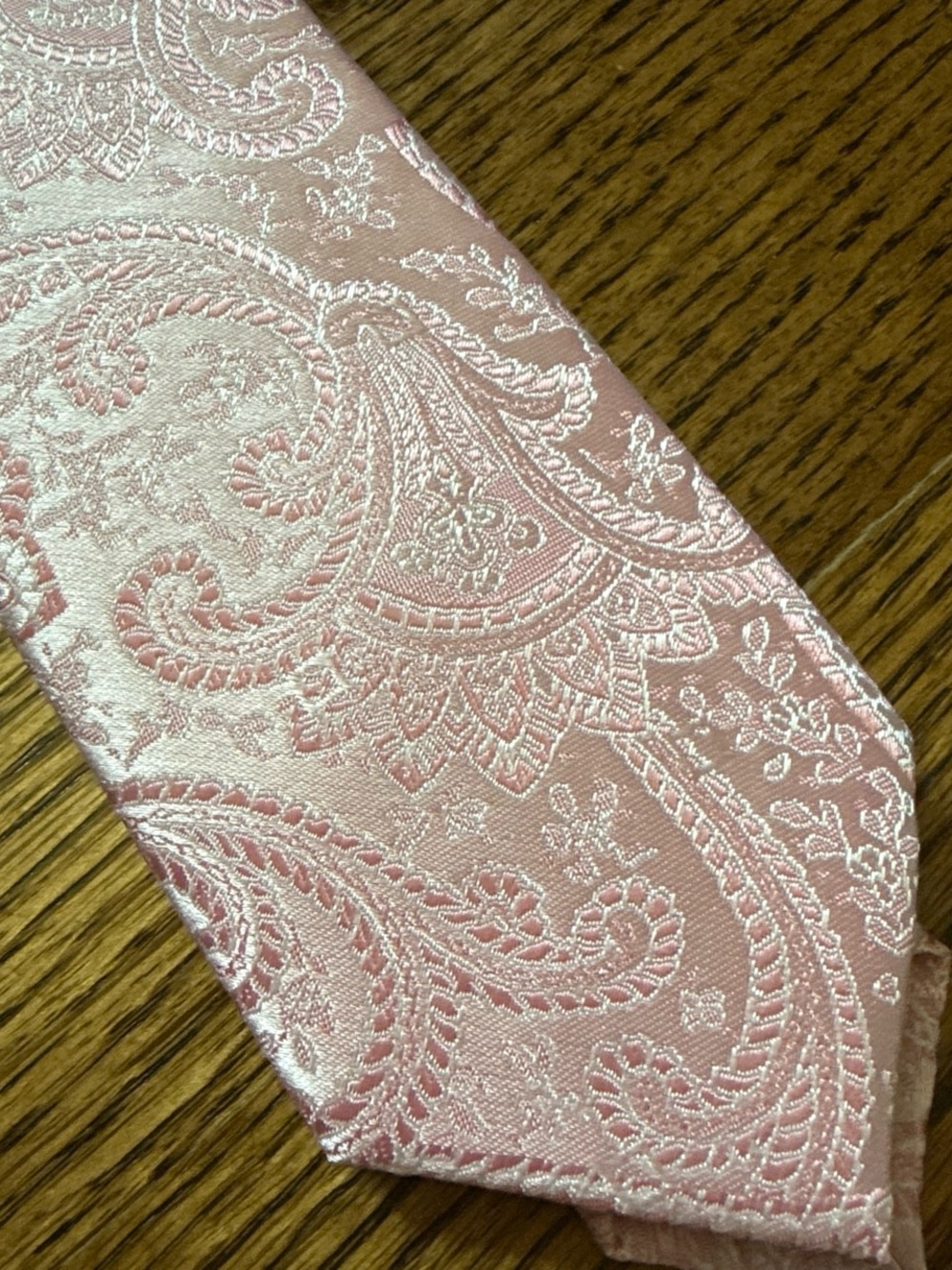 Men's Paisley Jacquard Tie in Light Pink